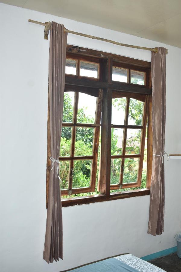Mama'S Homestay Ruteng Exteriér fotografie